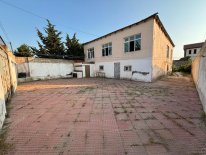 7 otaqlı, 2 mərtəbəli, 300kvm. həyət evi