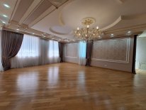 Kirayə  verilir 4 otaqlı yeni tikili 230 m², Tbilisi pr.