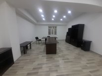 Nerimanovda ofis icarəsi əşyalı 140kv
